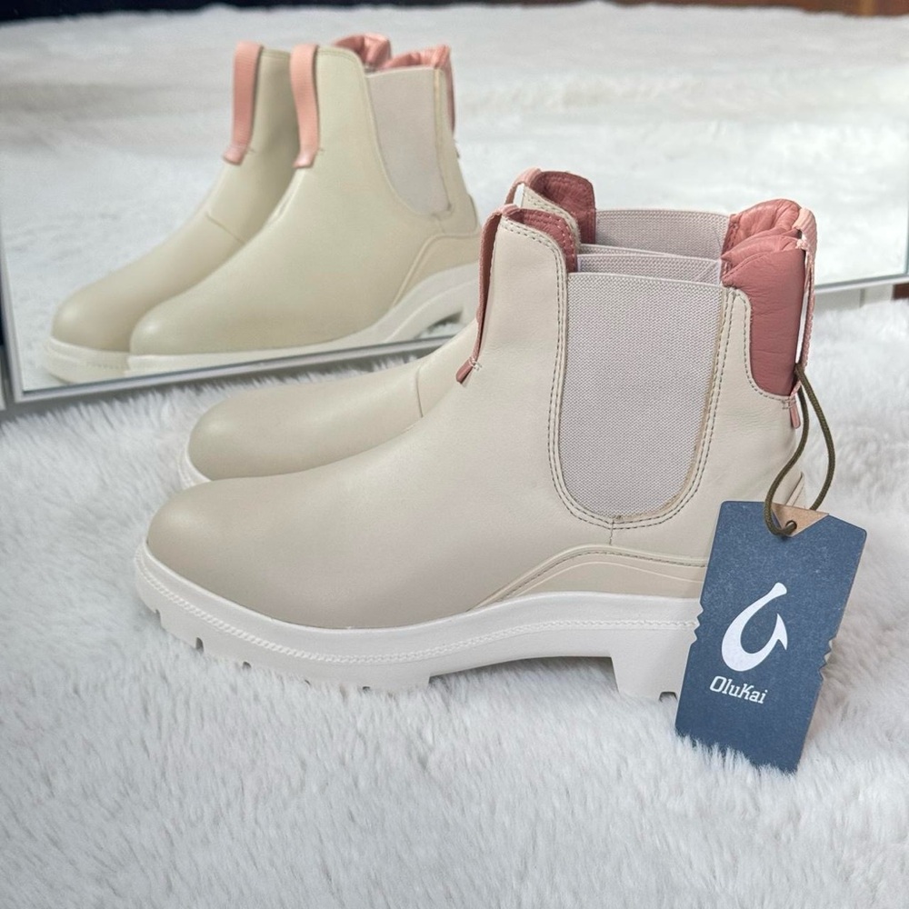 NWT OluKai Women's Hehi Boots